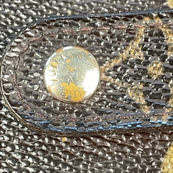 Louis Vuitton Limited Edition Groom Compact Snap Zip Wallet Bellboy Monogram - Picture 4 of 17